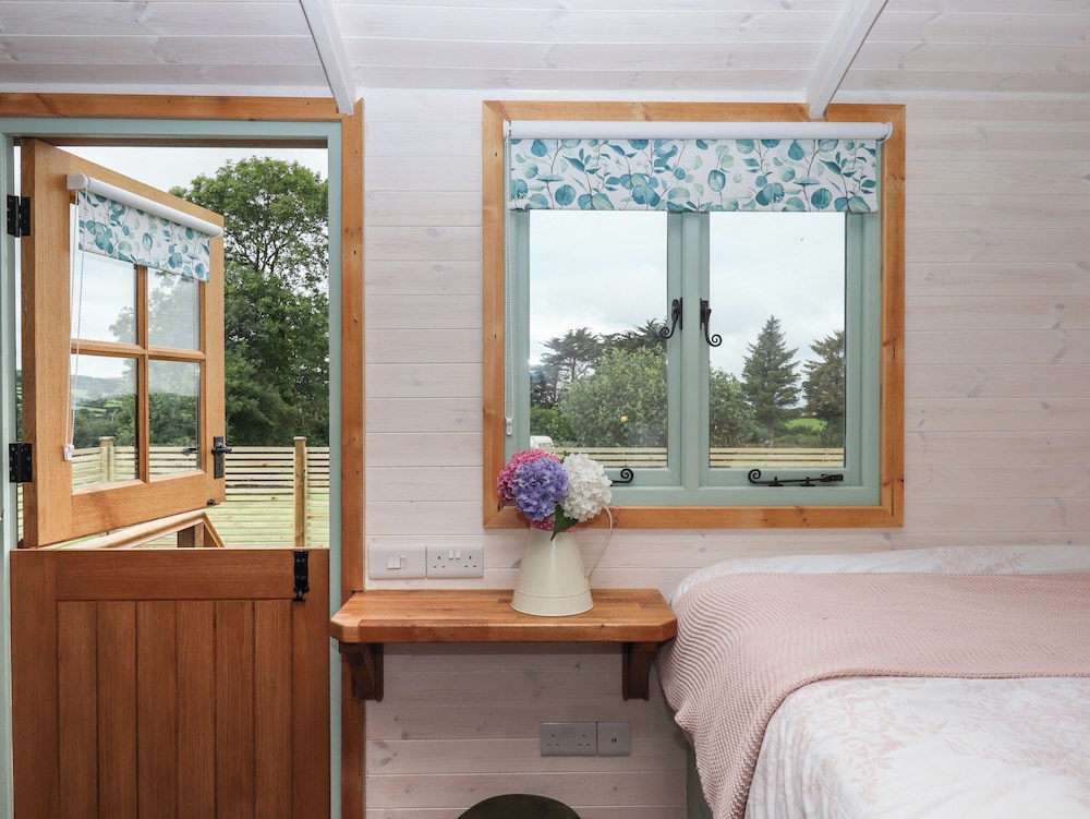 Lottie's Hut