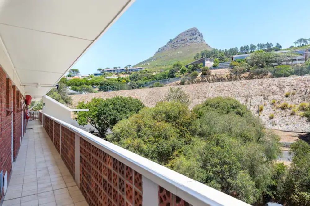 Newly Renovated Studio Apartment in Cape Town view 5