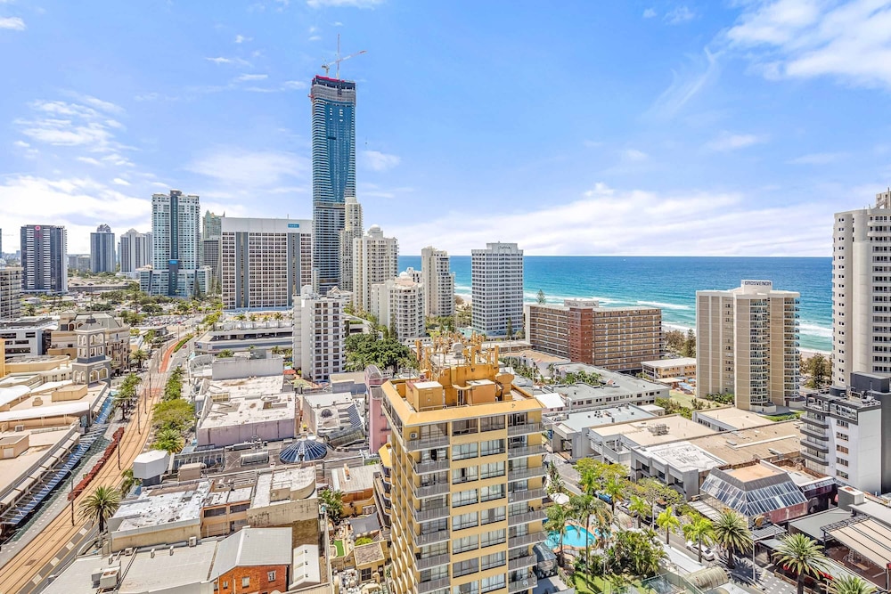 Holiday Holiday - H Residence Apartments