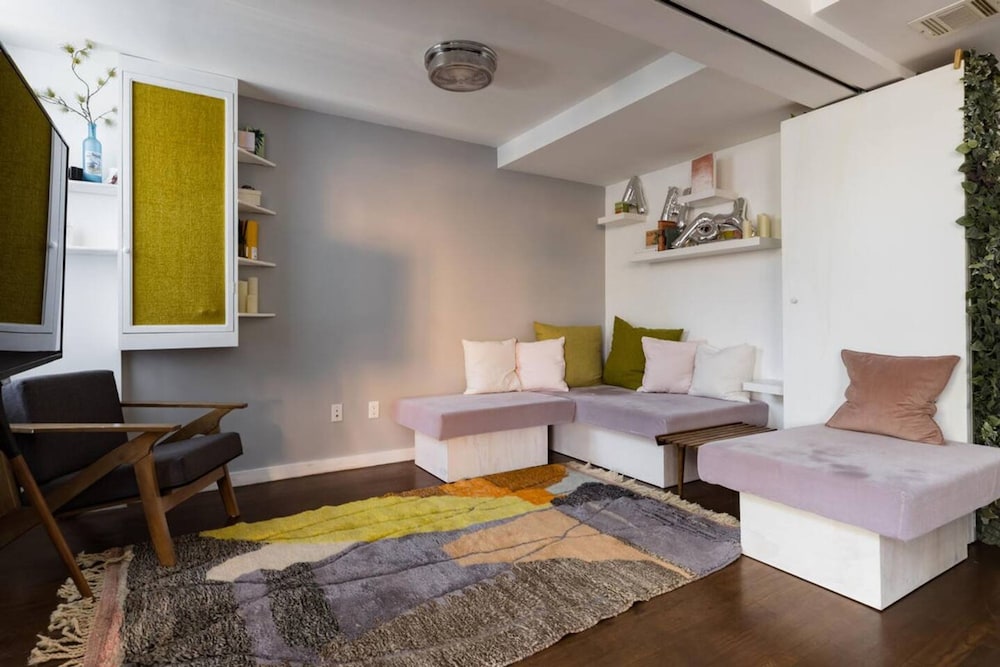 Dekalb by Rove Travel Duplex Loft w Terrace