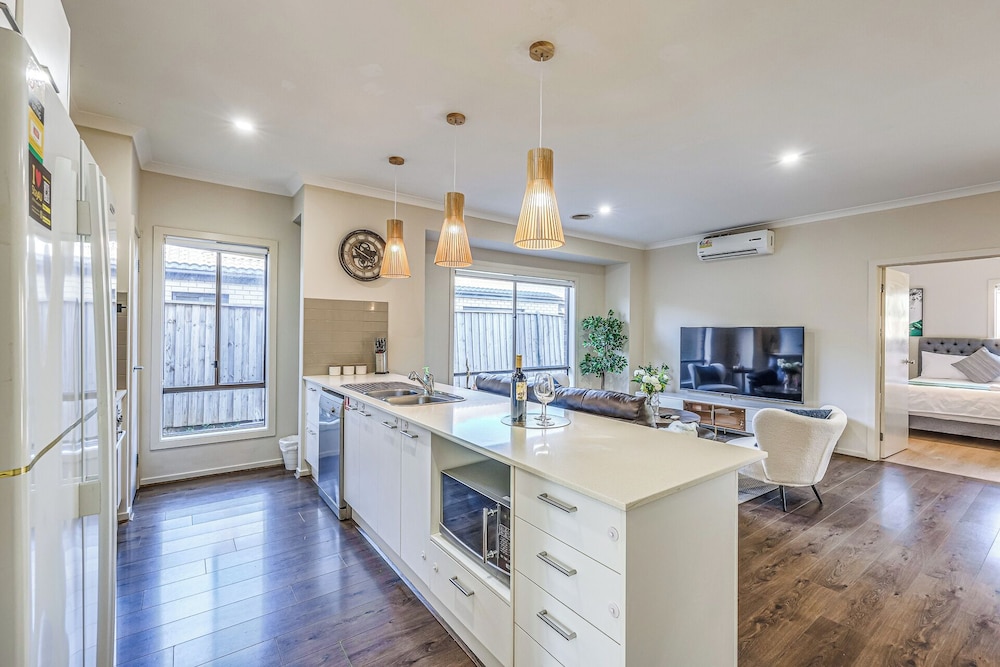 StayAU Pakenham 5 BRM Oasis Pet-friendly