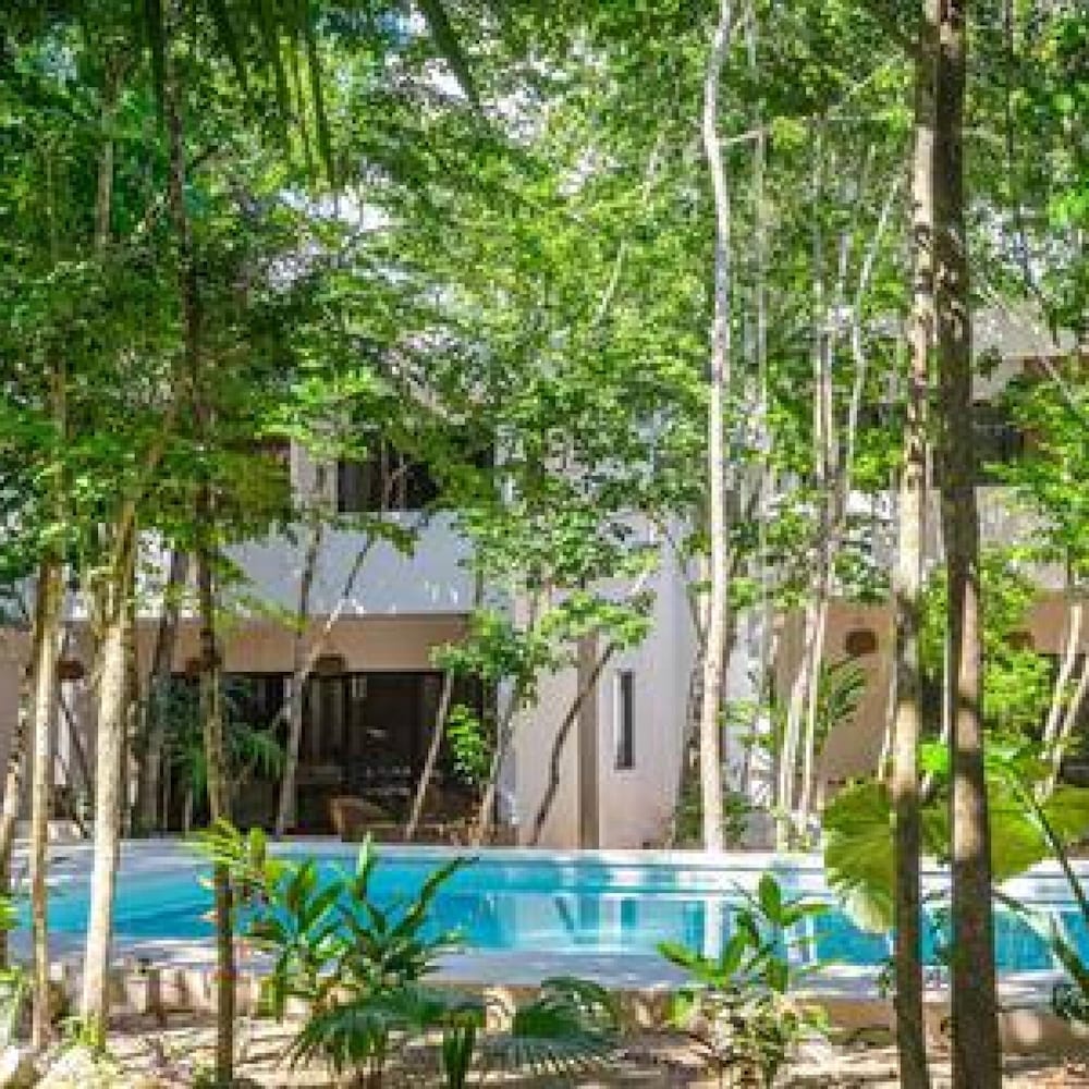 Villa Chicana Resort Pool AC Fast Internet