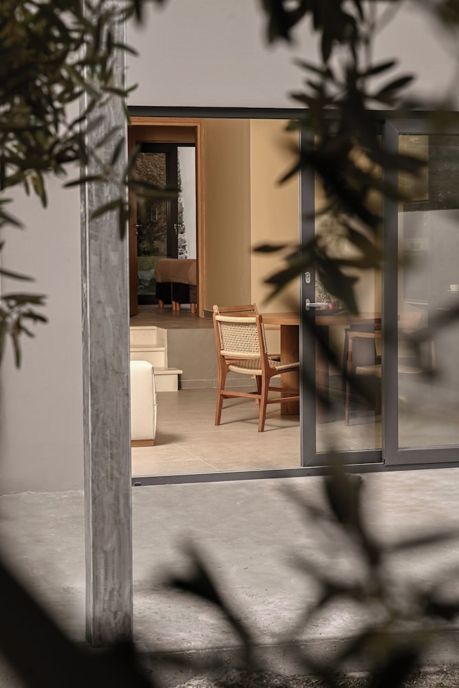 Mitos Ultimate Escape Villas