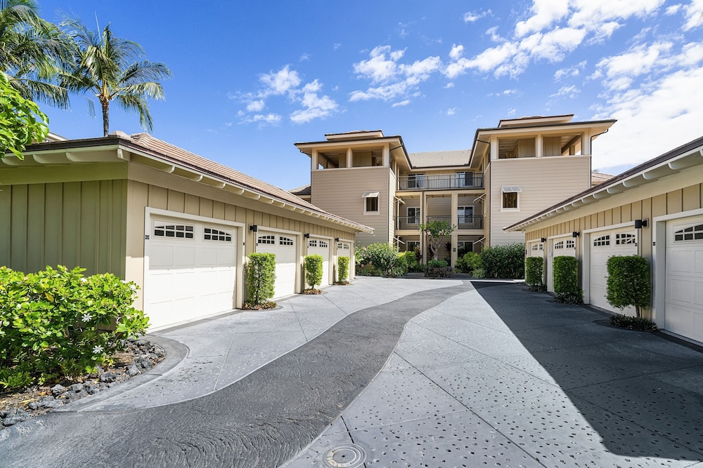 Waikoloa Beach S G2 2 Bedroom Condo by RedAwning