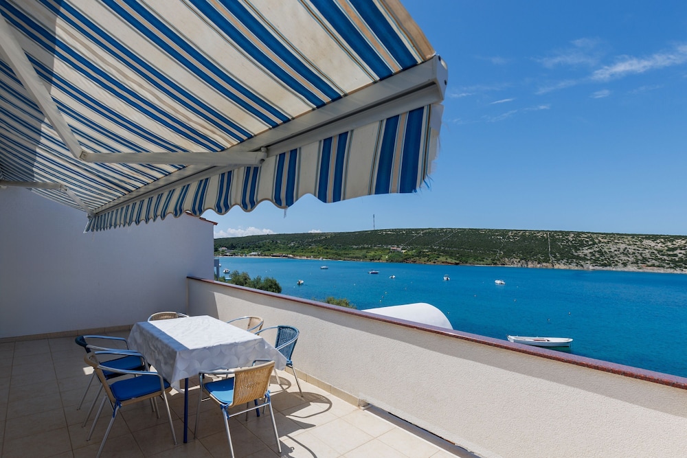 Beachfront Santa Maria 1 Apartment 4 view 2