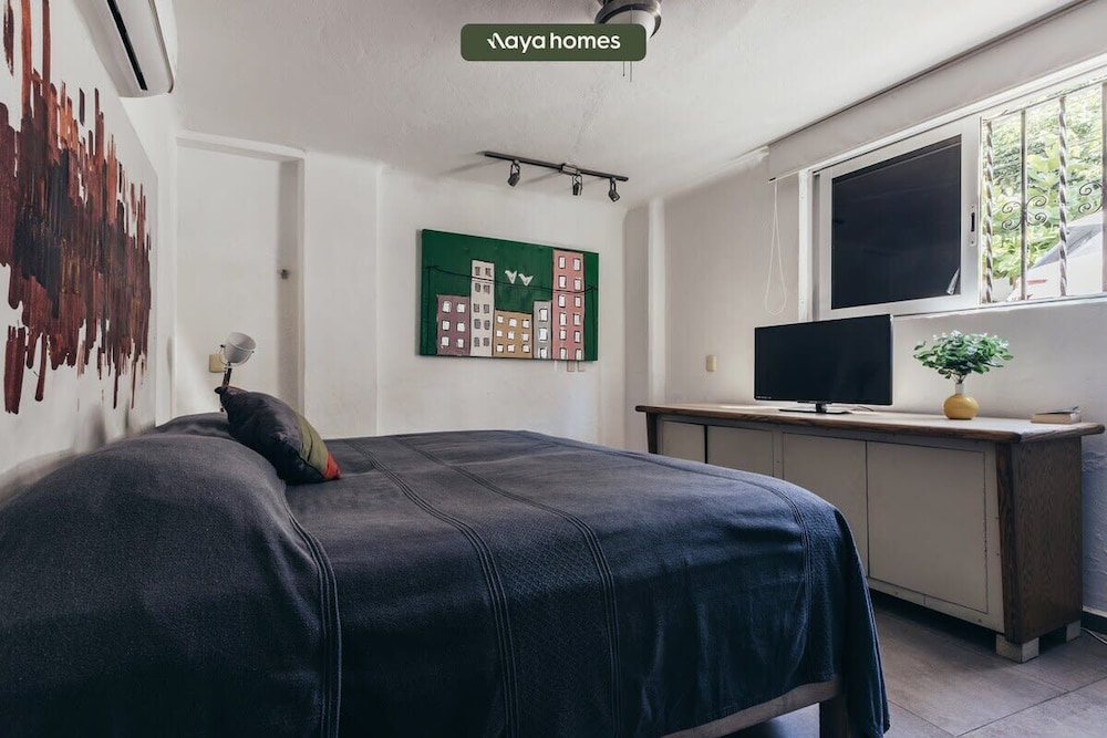 Cozy 2BR King Beds - Rooftop Pool - Fast Wifi