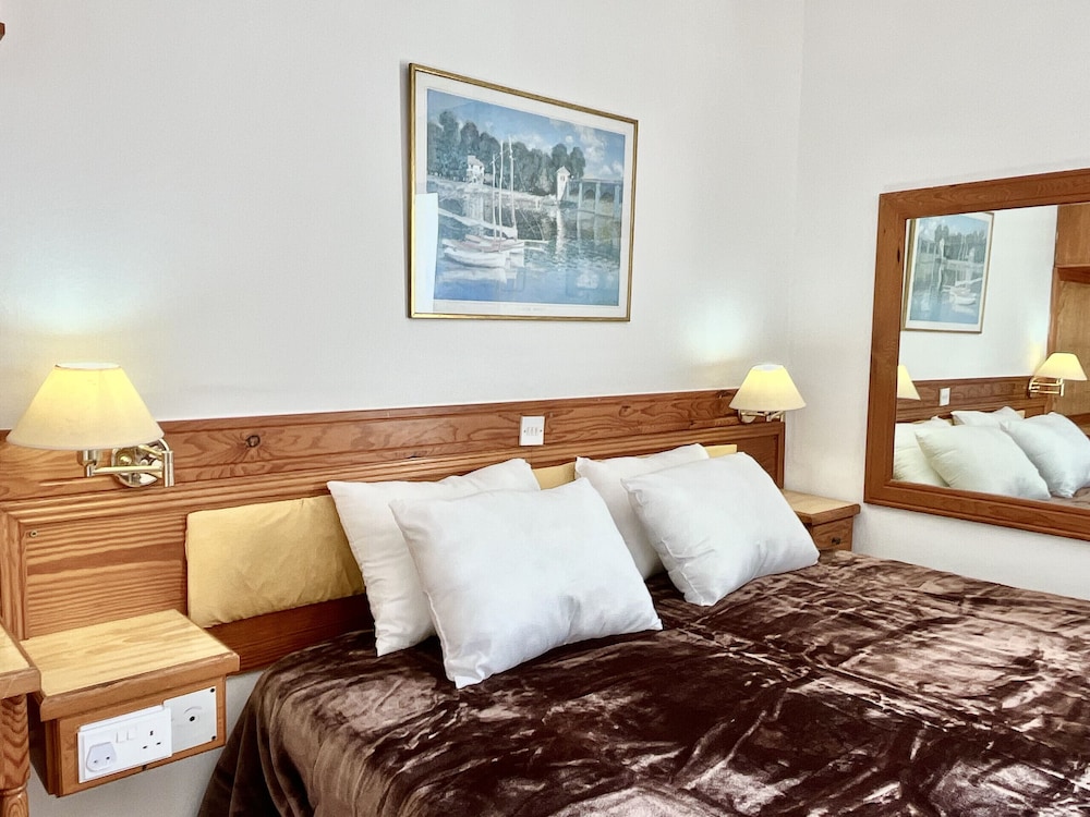 79 AN - Stay Nissi Chrysland Studio 215