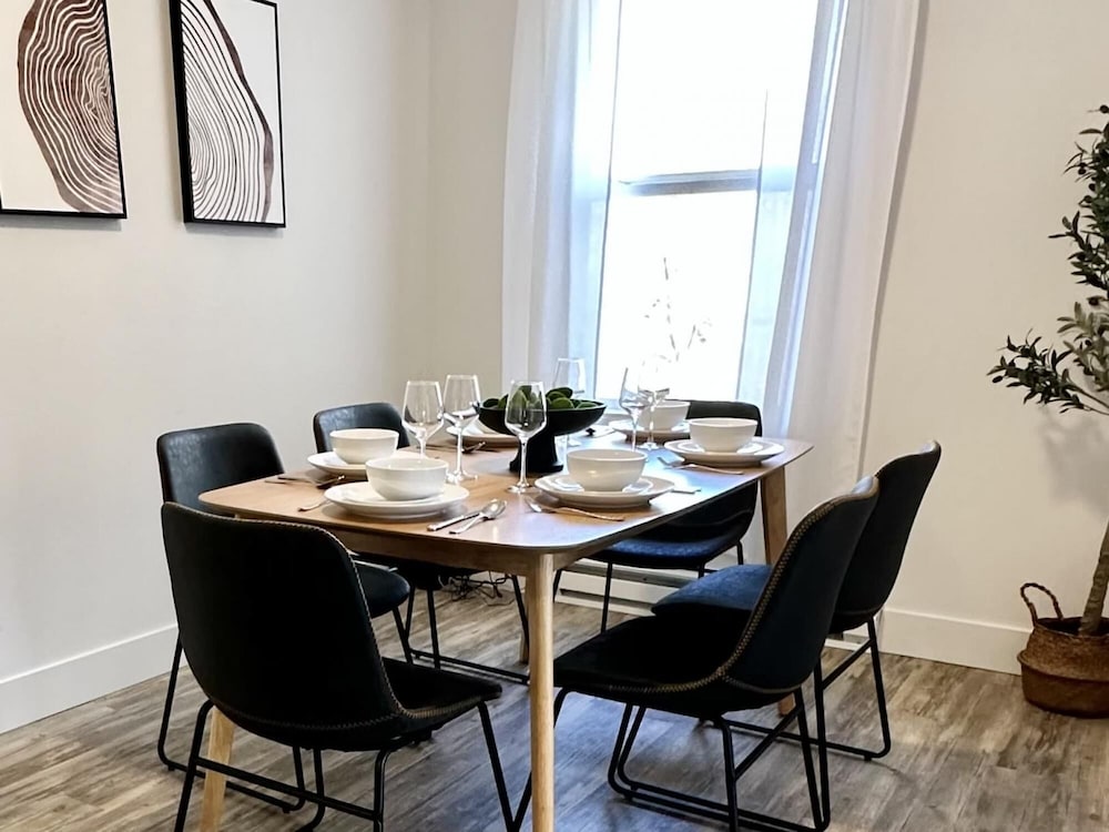 Charming Coastal 4BR Home Near Columbia River