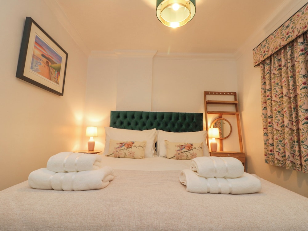 Little Nest Cottage