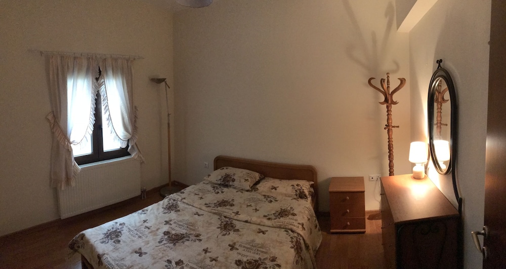 Mountain View Apartment