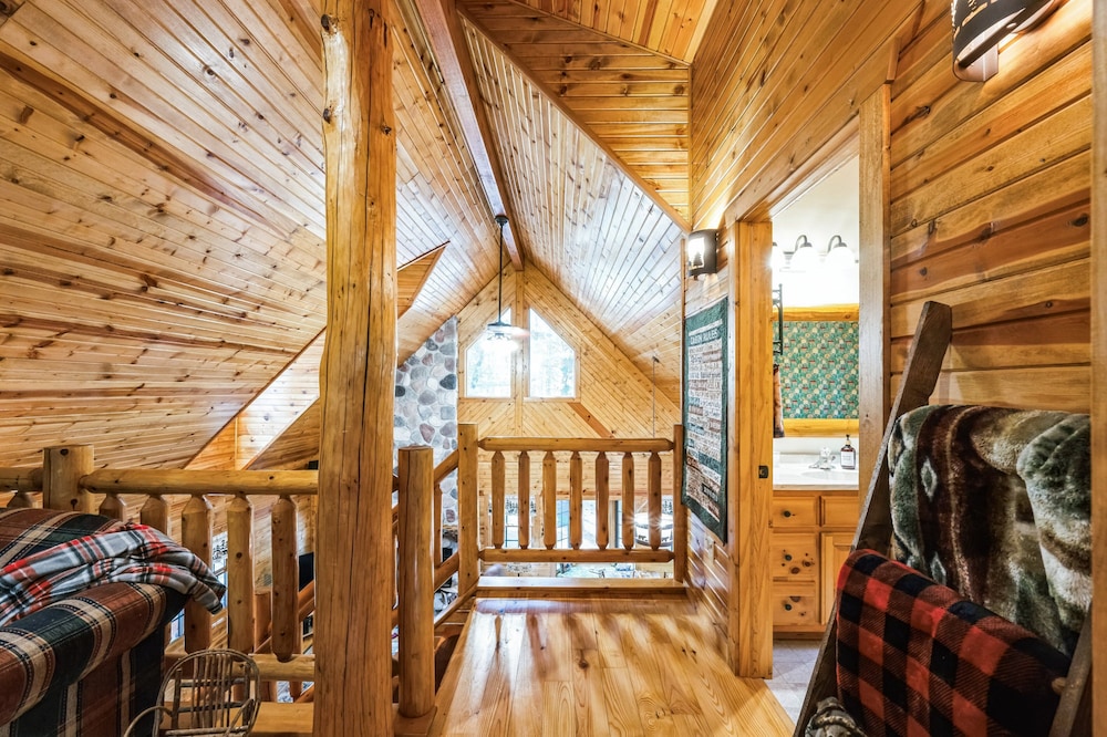 Woodlands Cabin Retreat In Oxford 2 Bedroom Cabin