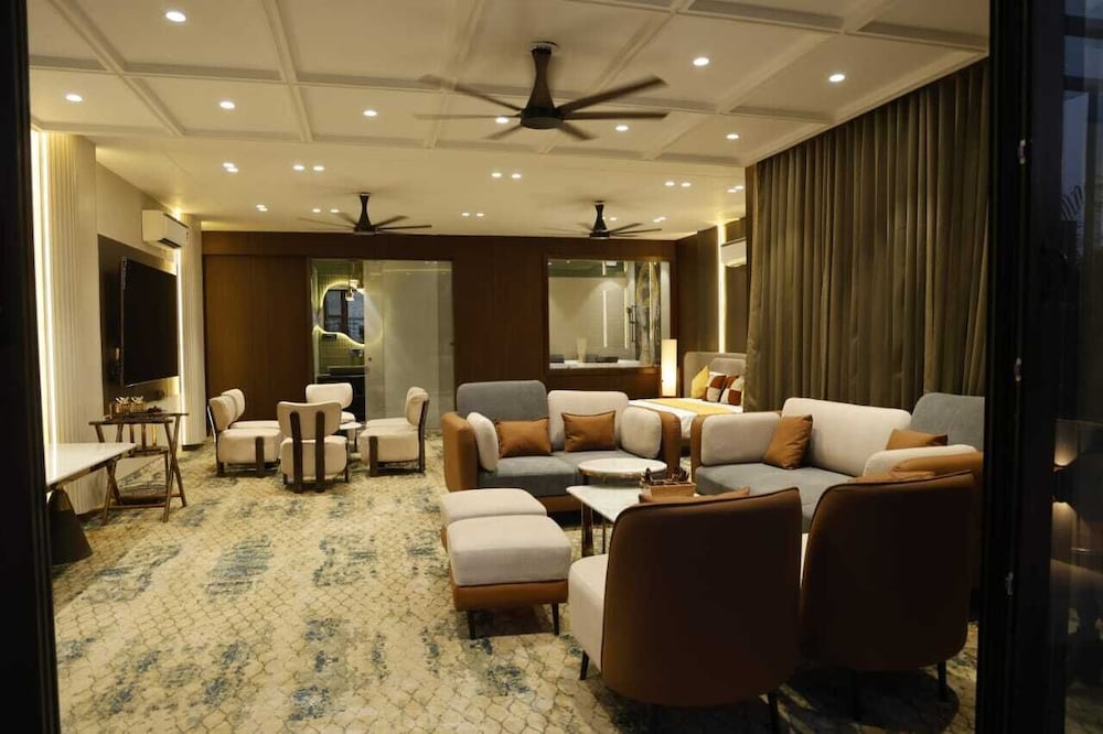 Siya Residency