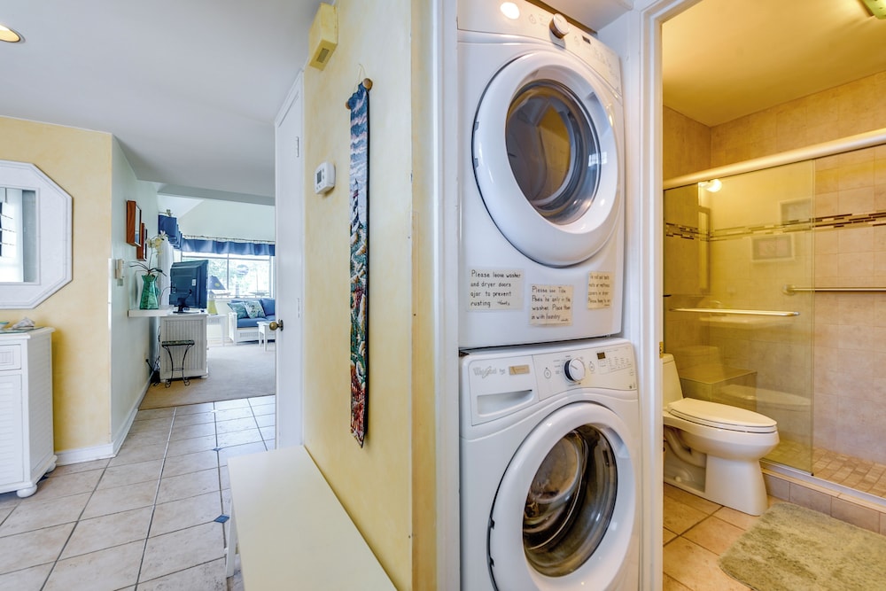 Myrtle Beach Condo w/ Pool Access, Close to Beach! view 2