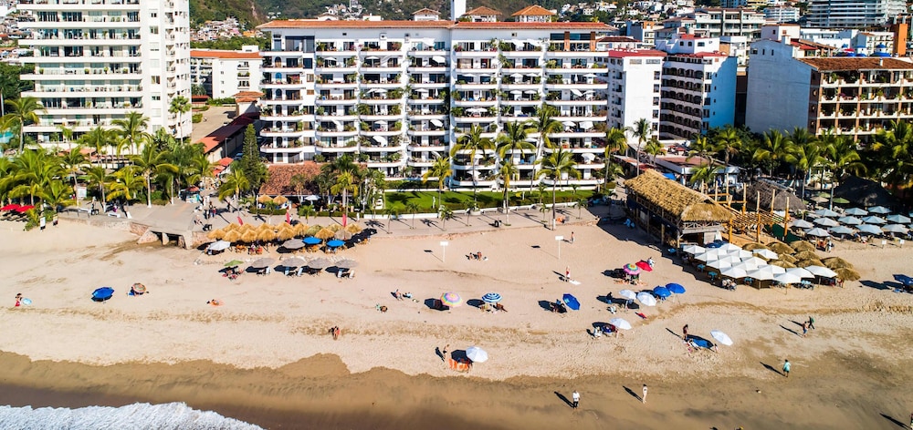 2BR Condo With Ocean View - Private Terrace