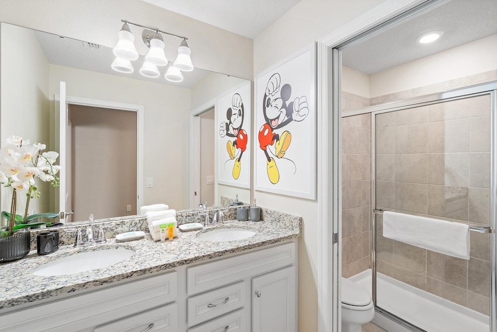 Windsor Island Resort 10 Bedroom Themed Private Home with Pool+Spa & Resort Amenity Access 10 Home