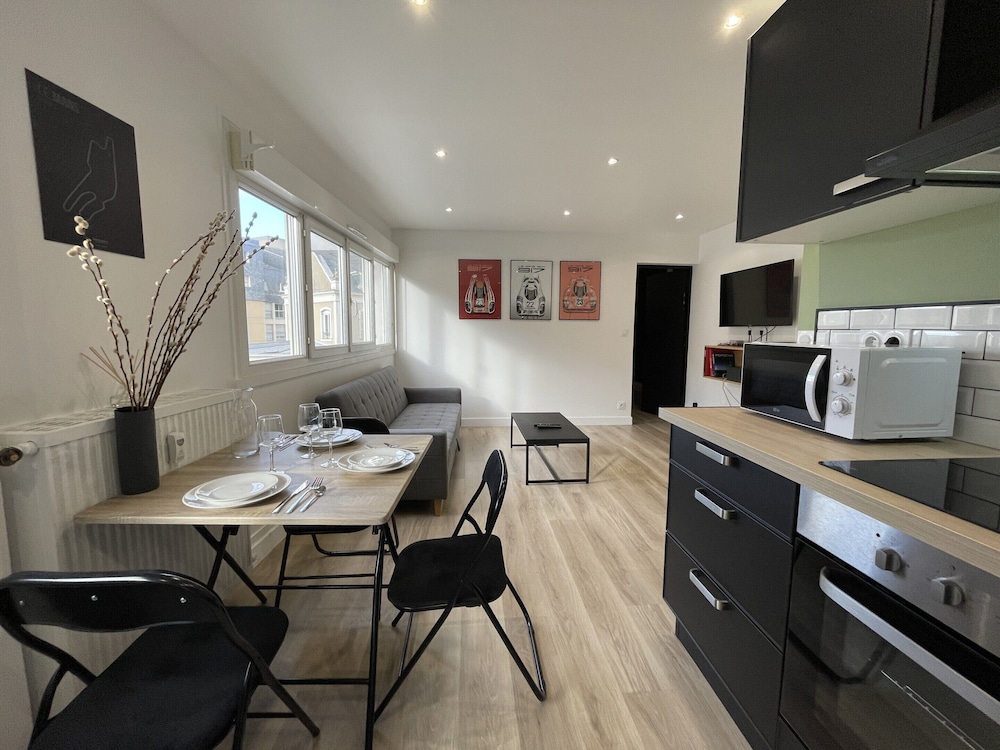 Apartment in Le Mans Near Train Station