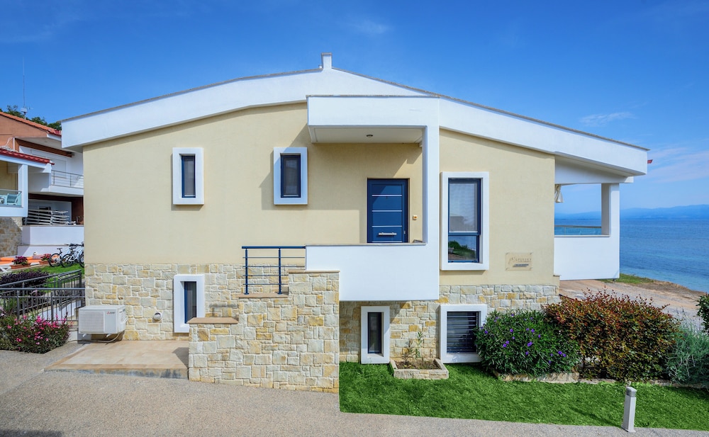 Elpiniki Luxury Apartments
