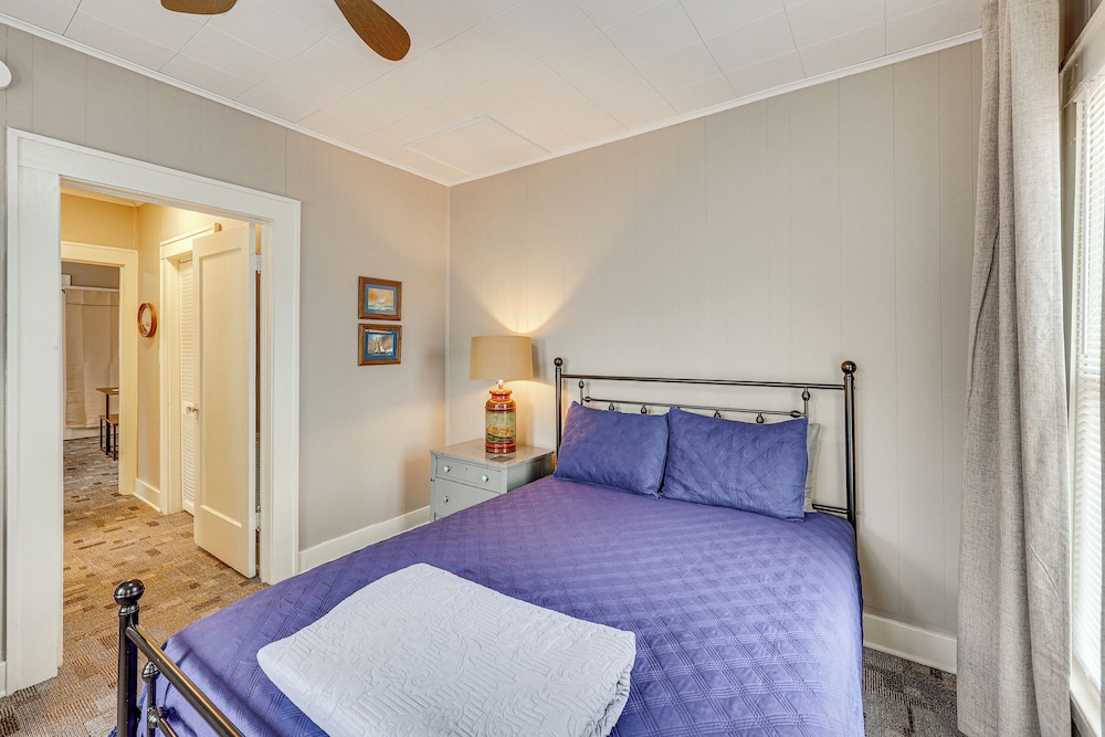Easy Highway Access: Texarkana Condo Near Dtwn