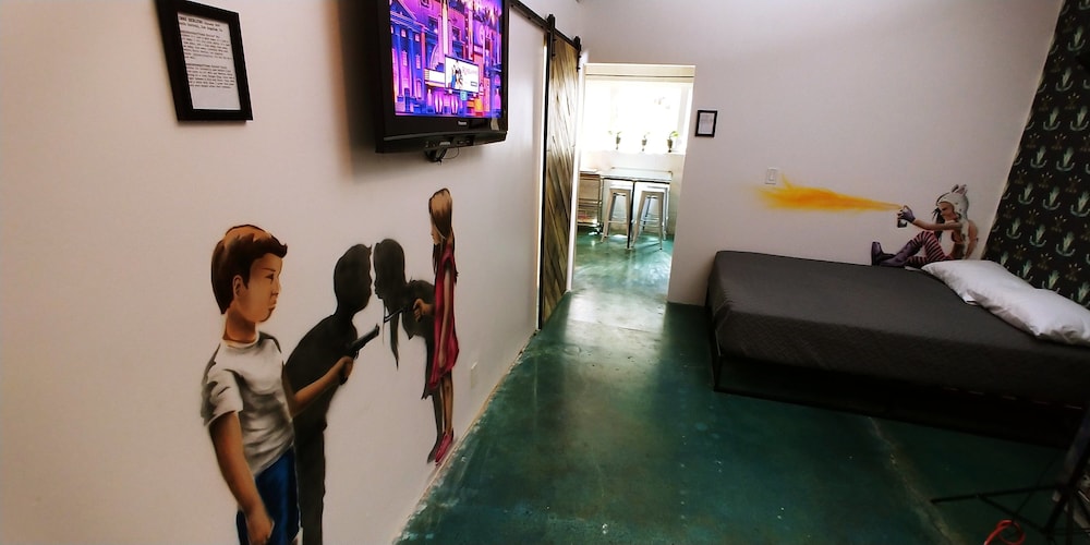 House of Trestles - Hostel