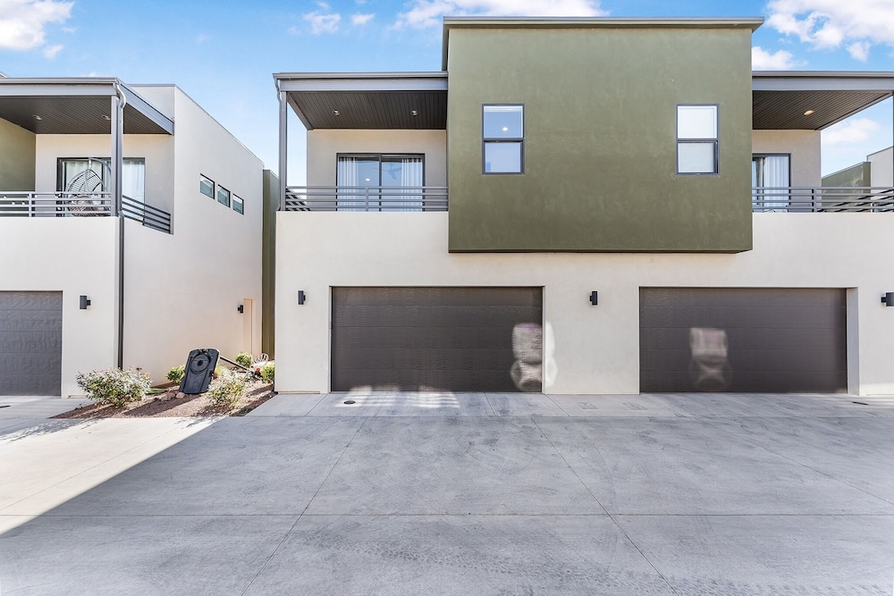Villa #17 At Bloomington Country Club 4 Bedroom Townhouse