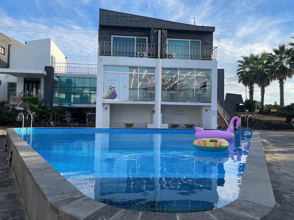Yegerina Resort