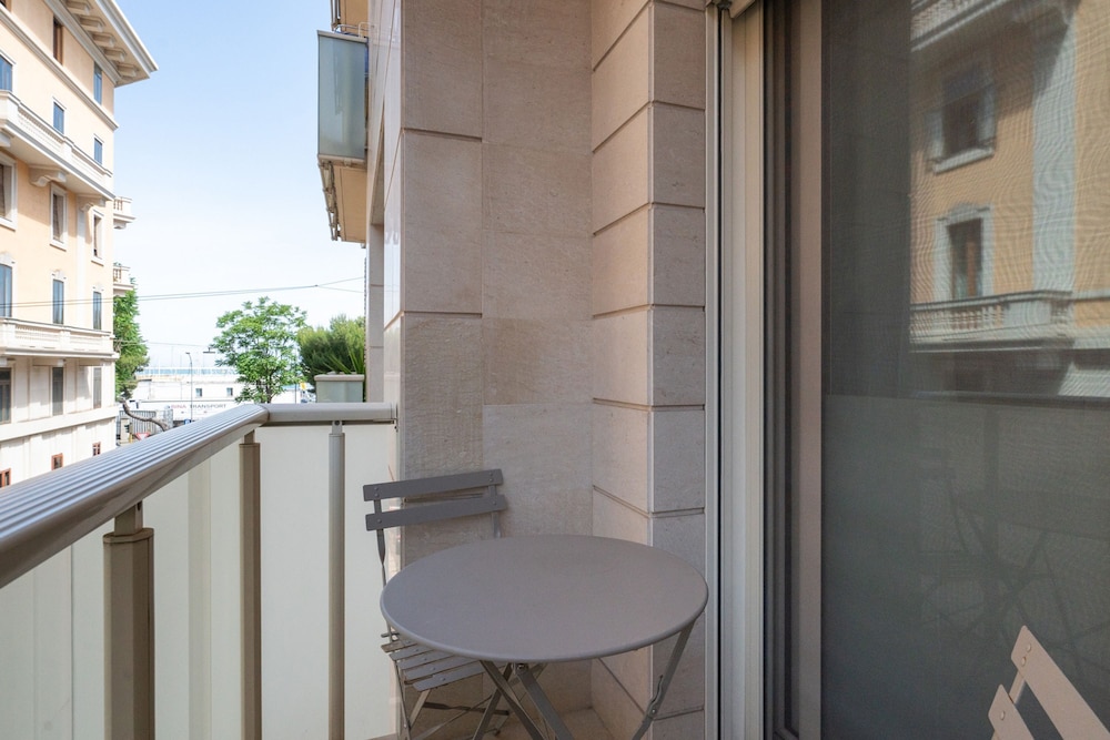 Levante 65 in Bari With 1 Bedrooms and 1 Bathrooms
