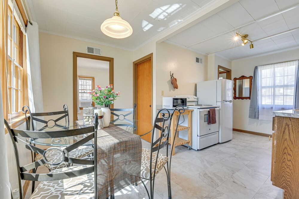 Walk to Iowa State University: Pet-friendly Apt!