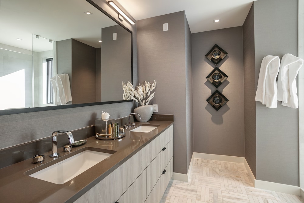 201 - Four Bedroom Argent 4 Condo