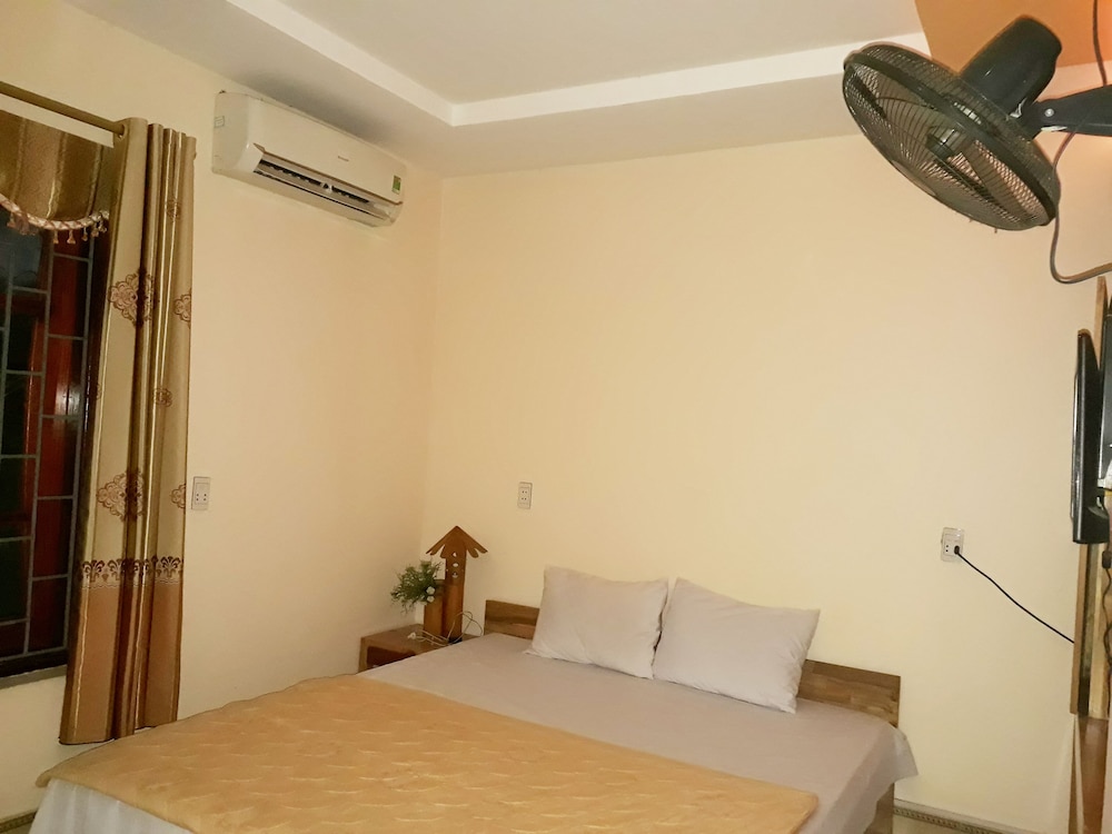 Nam Phong Hotel Ham Yen view 2