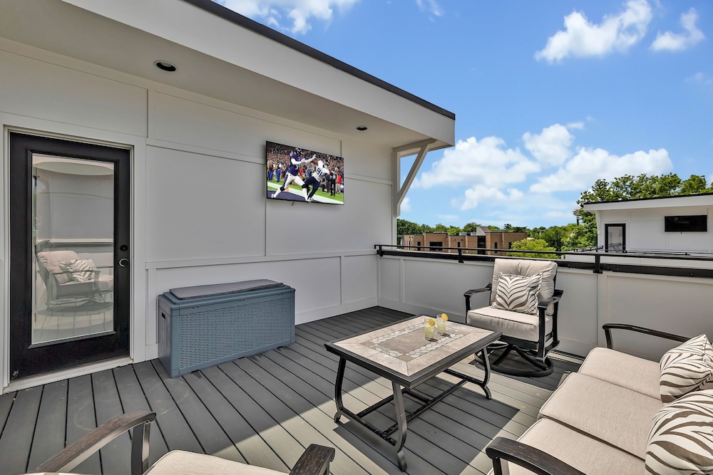 Alto-private Rooftop Deck-8 Mins to Broadway