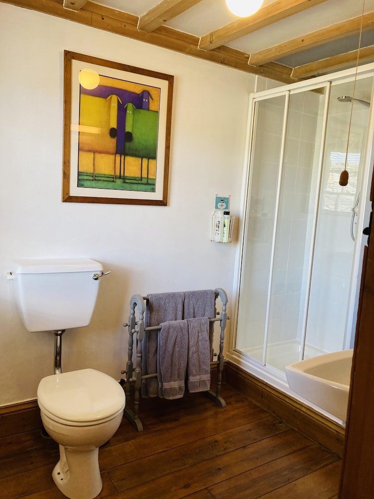 Riverside B & B
