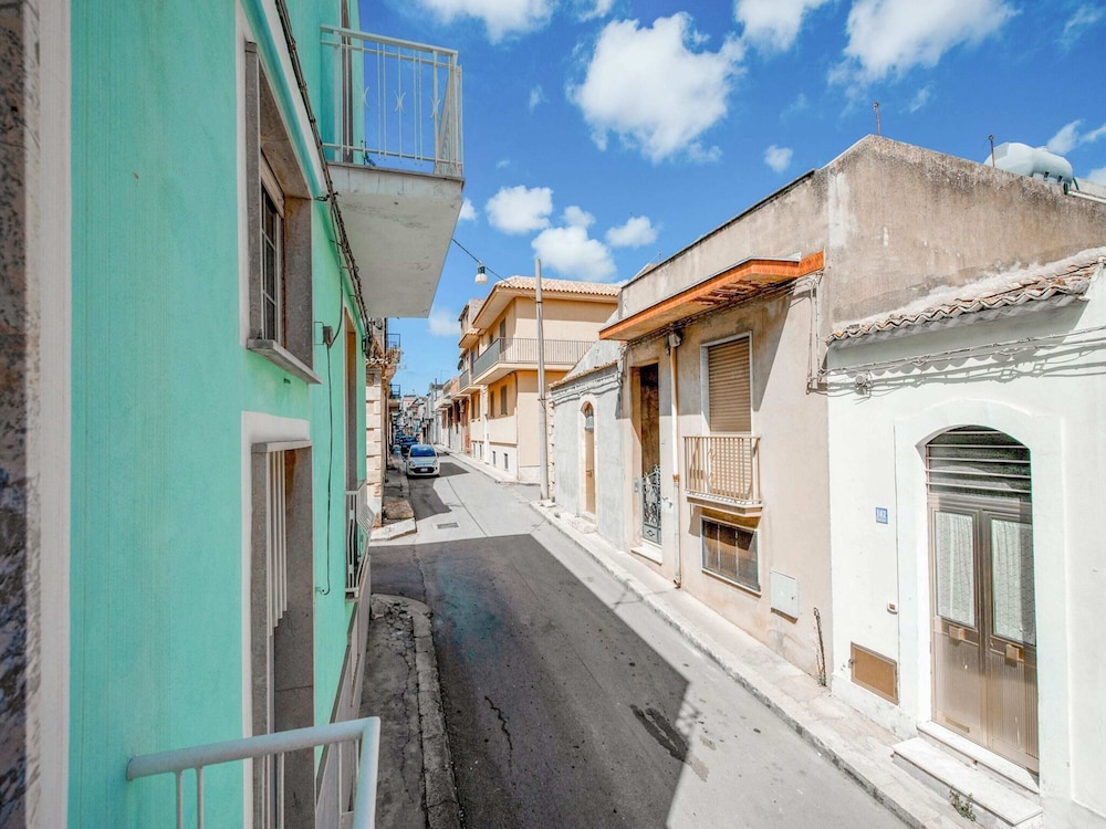 Belvilla by OYO Casa Tiffany view 4