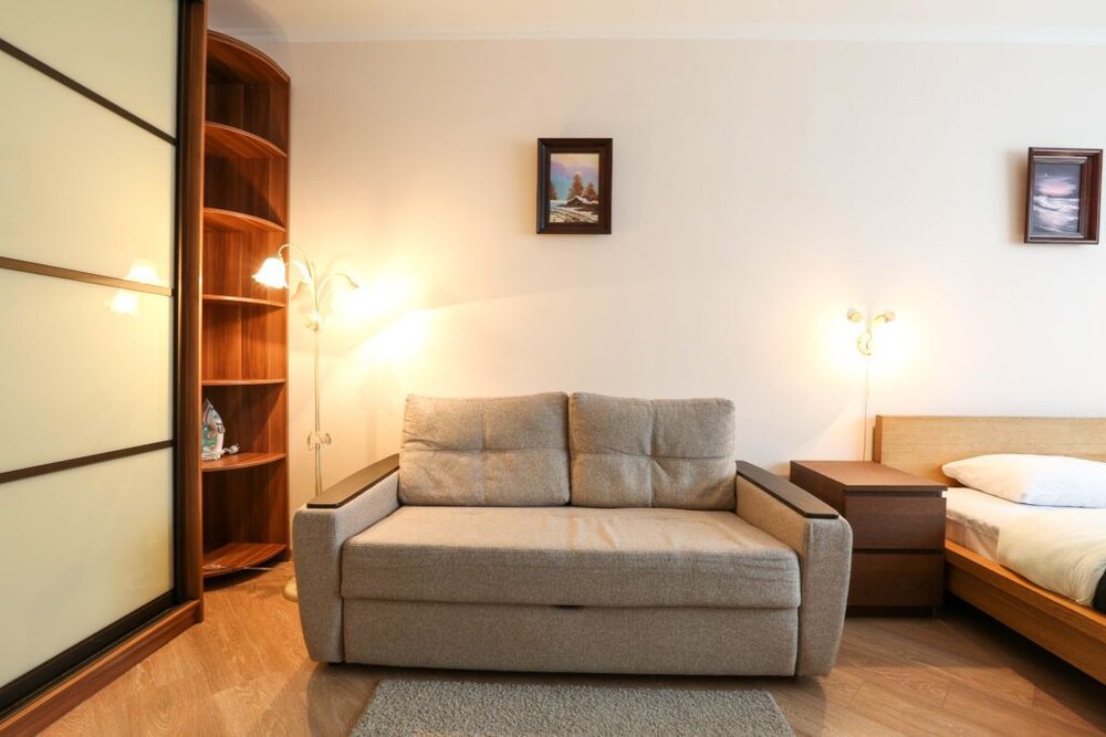 MaxRealty24 Yana Rajnisa 37k1