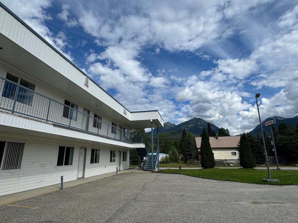 Blue River Motel