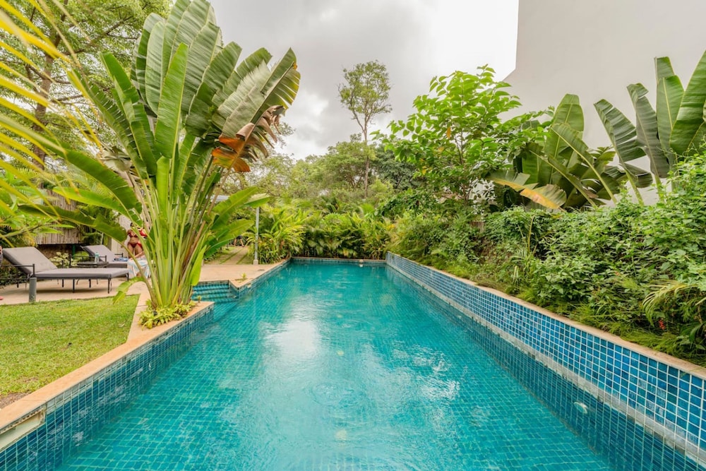 Chic 2BR Retreat in Assagao Near Bawri Izumi