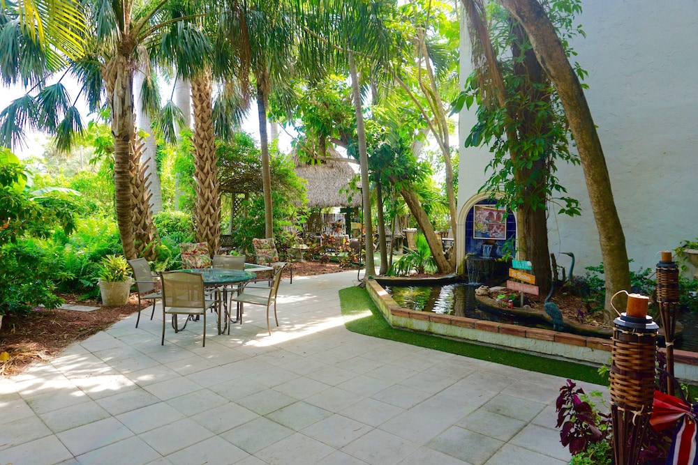 Riverside by the Beach Apartments