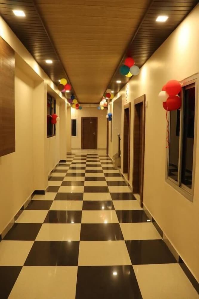 HOTEL V B PARADISE