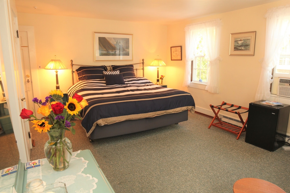 The Barnacle Inn
