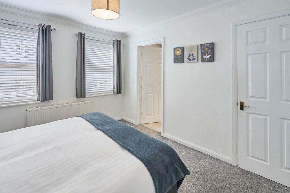 Host Stay Farm Road