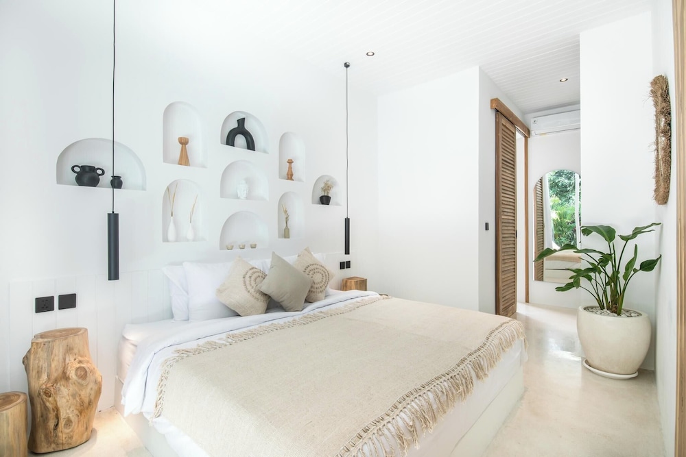 Chic 2BR Villa, 5min to Bingin's Coastal Bliss