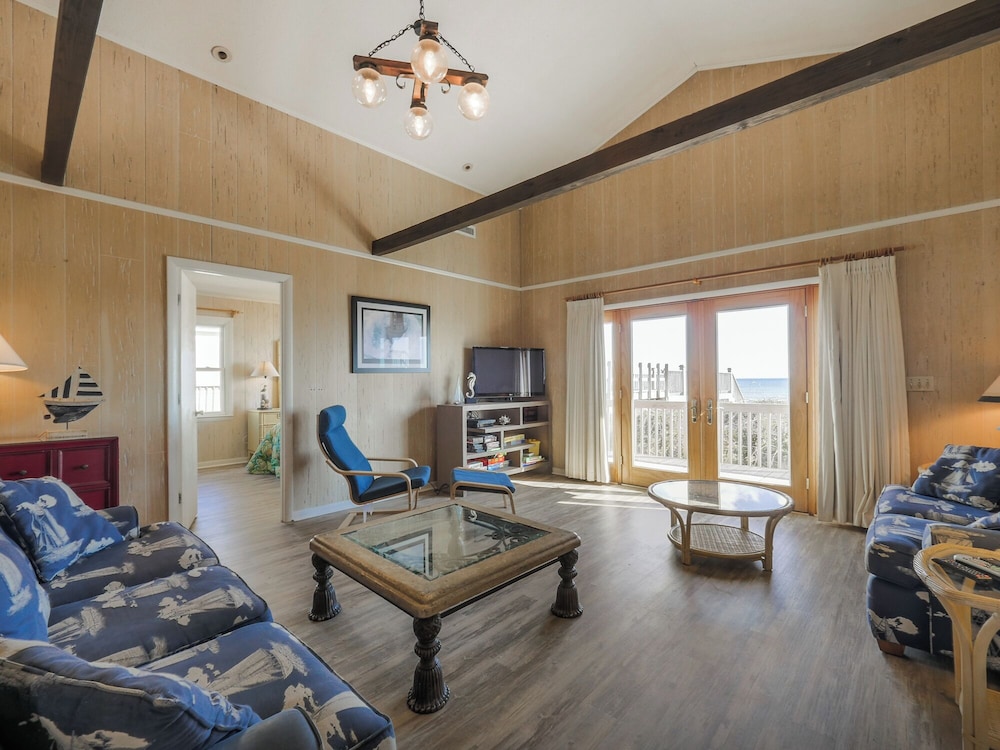 Pelican Perch by Topsail Realty