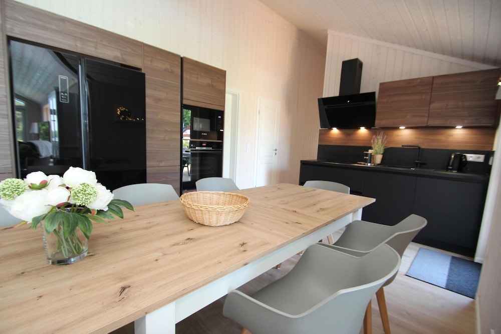 Ferienhaus mit Pool und Sauna am Duemmer See