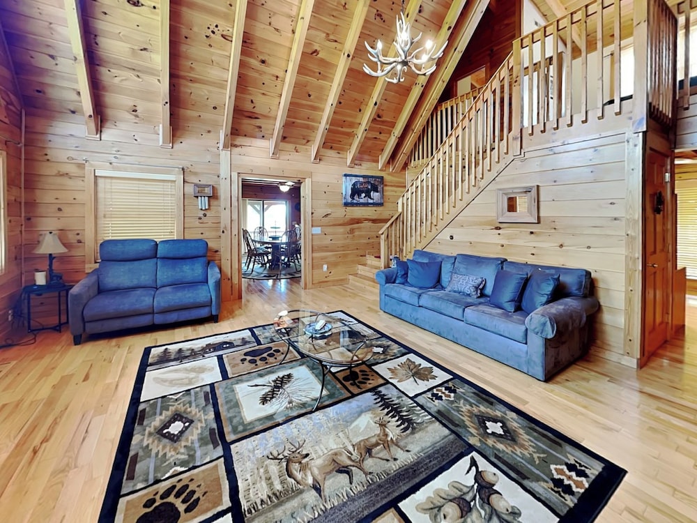 Pinnacle Place by Jackson Mountain Rentals