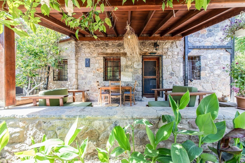 Chic Villa w Fireplace 3 min to Beach in Bodrum view 2