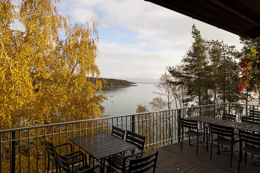 Äijälän Rusti Paratiisisaari