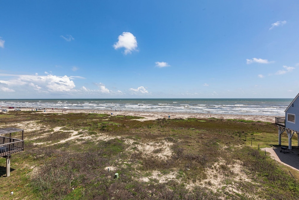 Beachfront Melody by Ryson Vacation Rentals