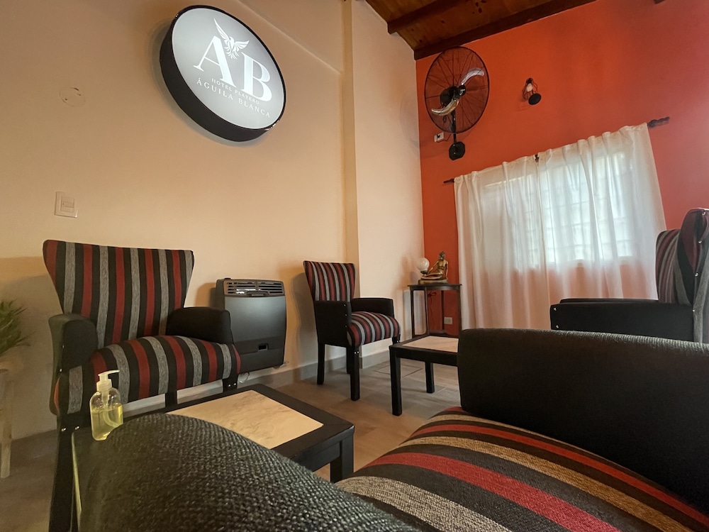 Águila Blanca Hotel