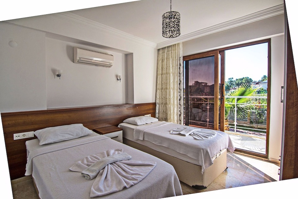 Aqua Marine Apart view 5