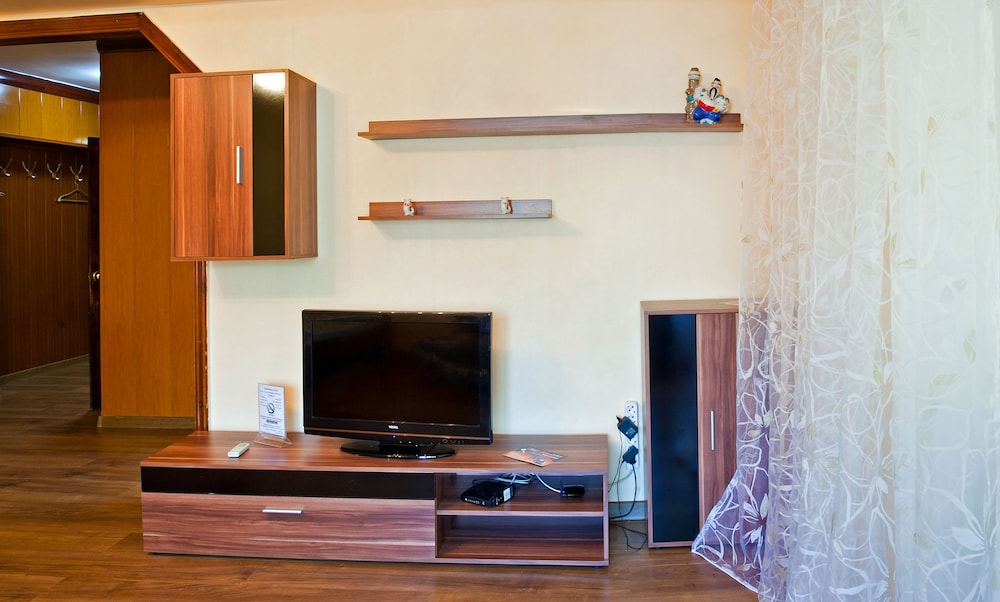 Lessor Apartments