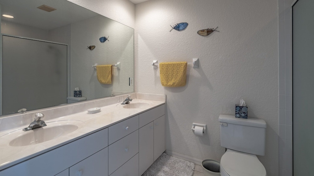 Relaxing Townhome By Lemon Bay, Minutes To Beach 2 Bedroom Townhouse